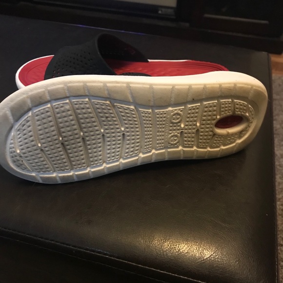 Crocs - Picture 4 of 4